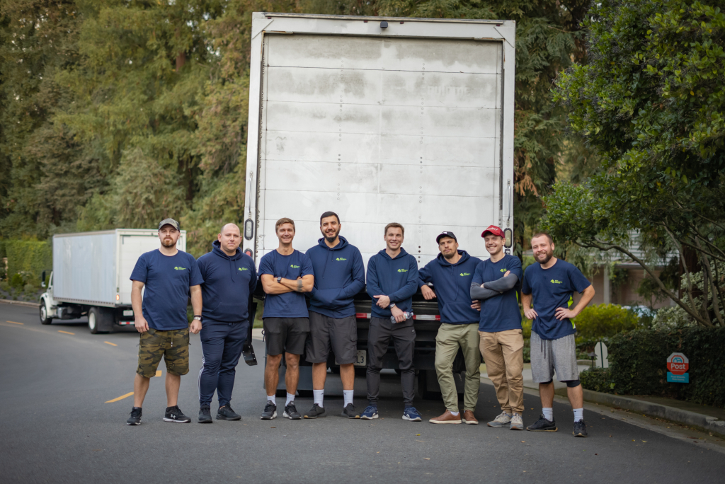 is $100 a good tip for movers