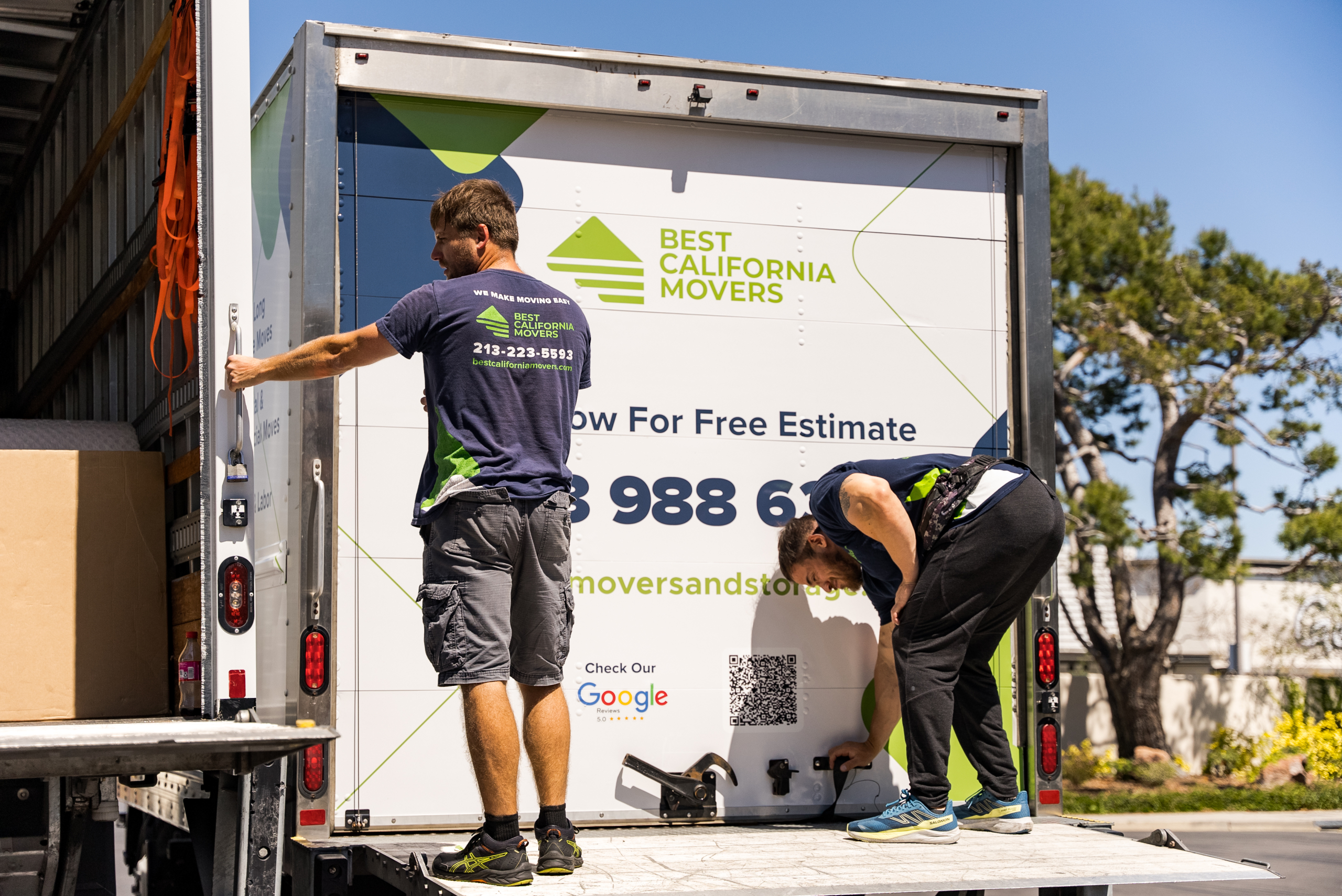 Use the Shoulder Dolly